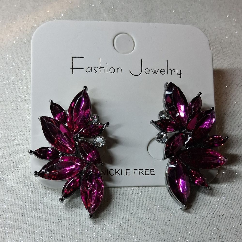 Sparkling Purple Rhinestone In Silver Setting Elegant Earrings New